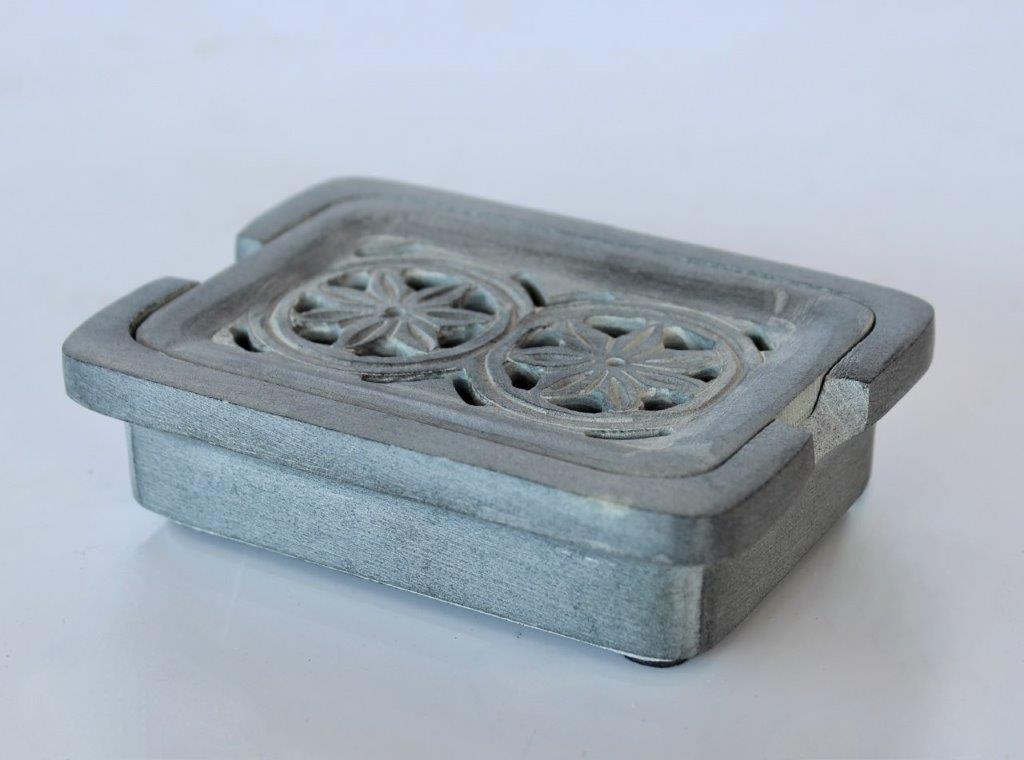 Grey Stone Cutout Soap Dish With Loose Lid